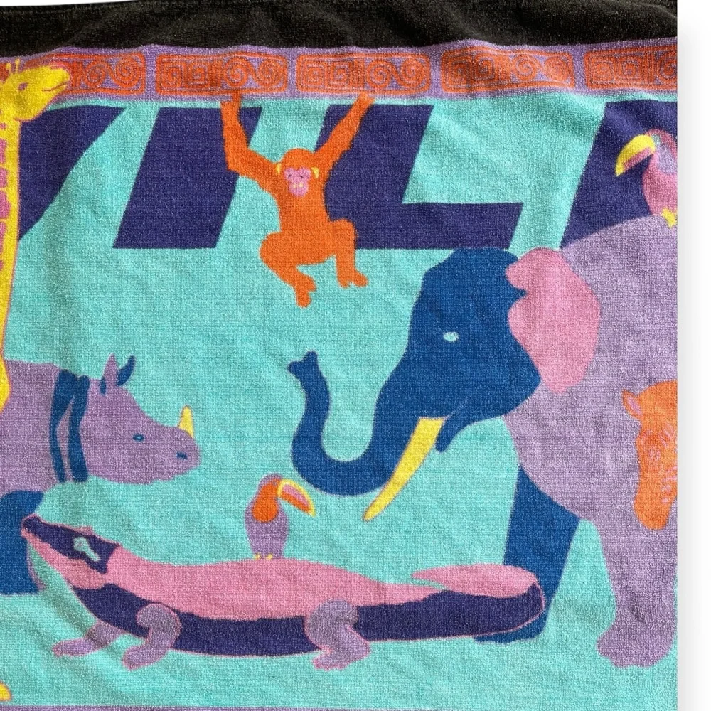 Vintage WILD! Colorful Zoo Animals Beach Towel Retro Zebra Elephant Giraffe